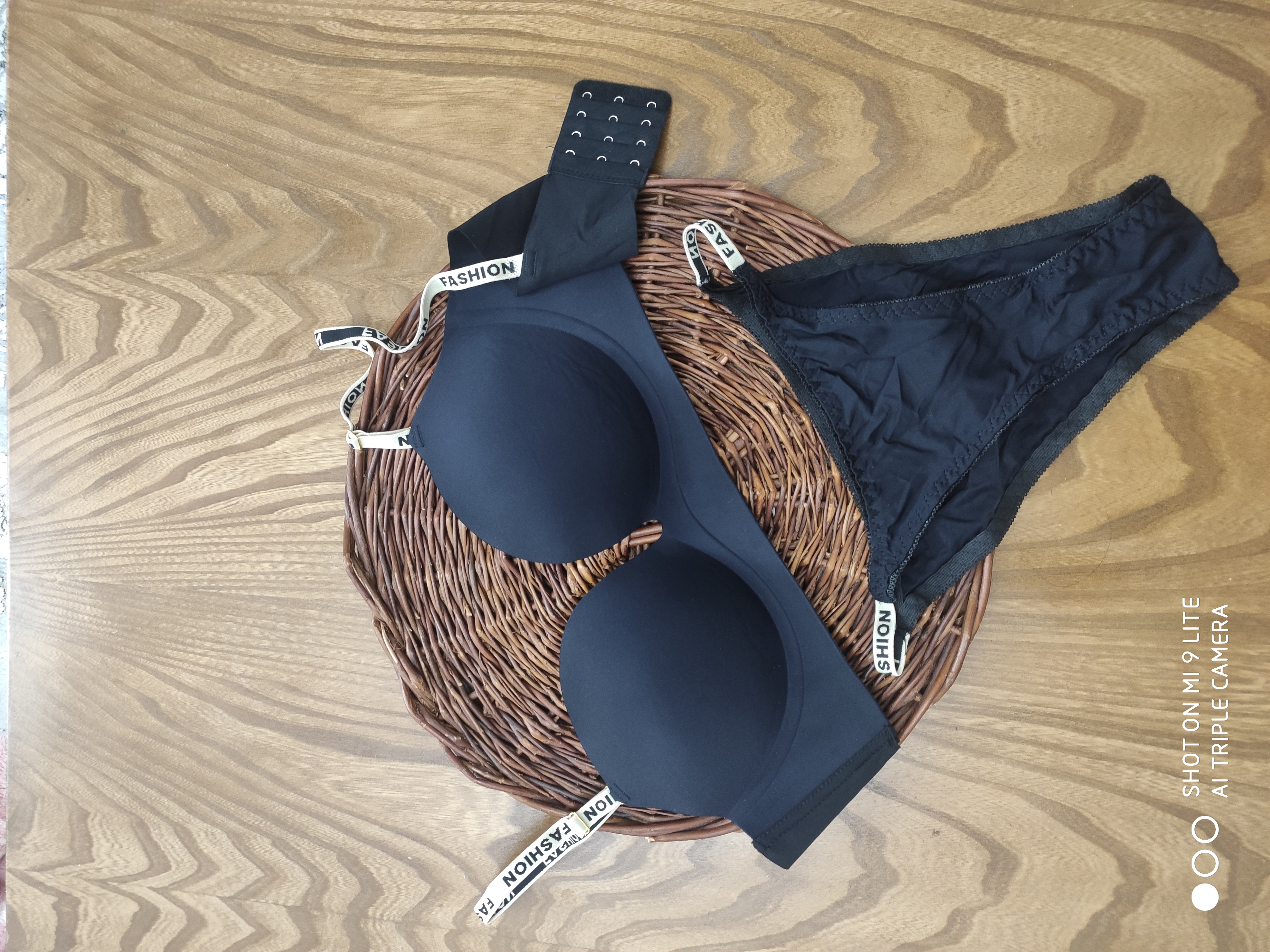 لباس زیر ست زنانه اسفنجی ، جکدار. بدون فنر